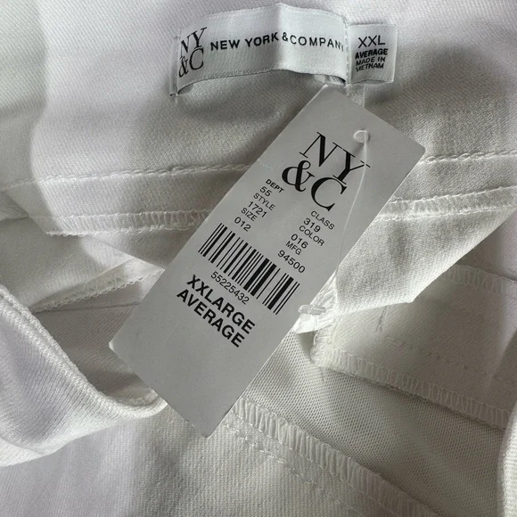 3For$20 New York Company White Cuffed Pull-Up Jeans Size: XXL - Picture 6 of 6